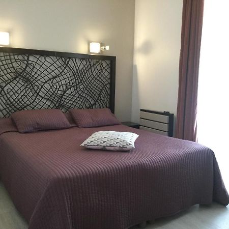Les Pastels Hotel La Roche-sur-Yon Buitenkant foto