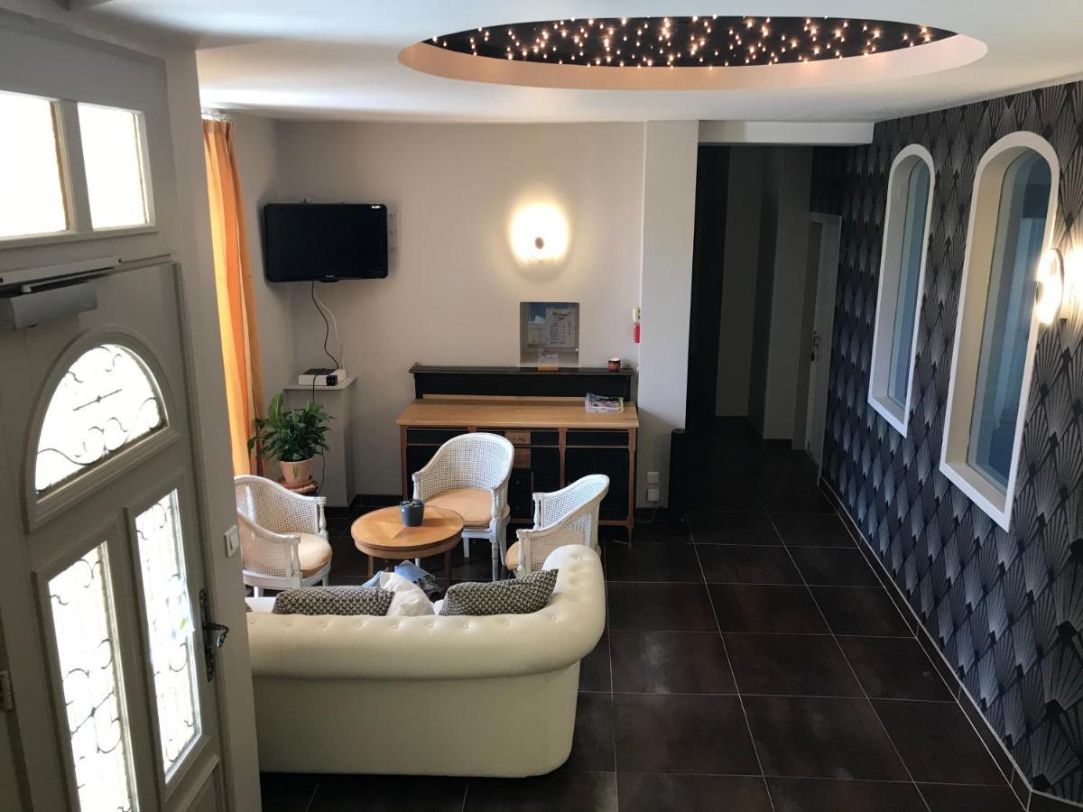 Les Pastels Hotel La Roche-sur-Yon Buitenkant foto