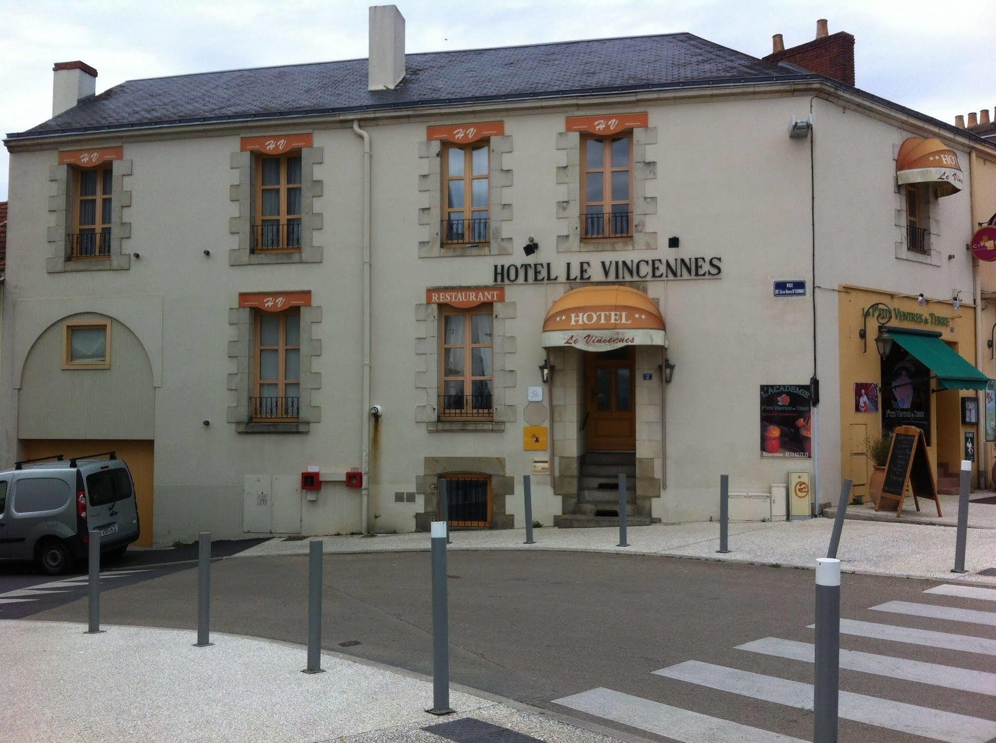 Les Pastels Hotel La Roche-sur-Yon Buitenkant foto