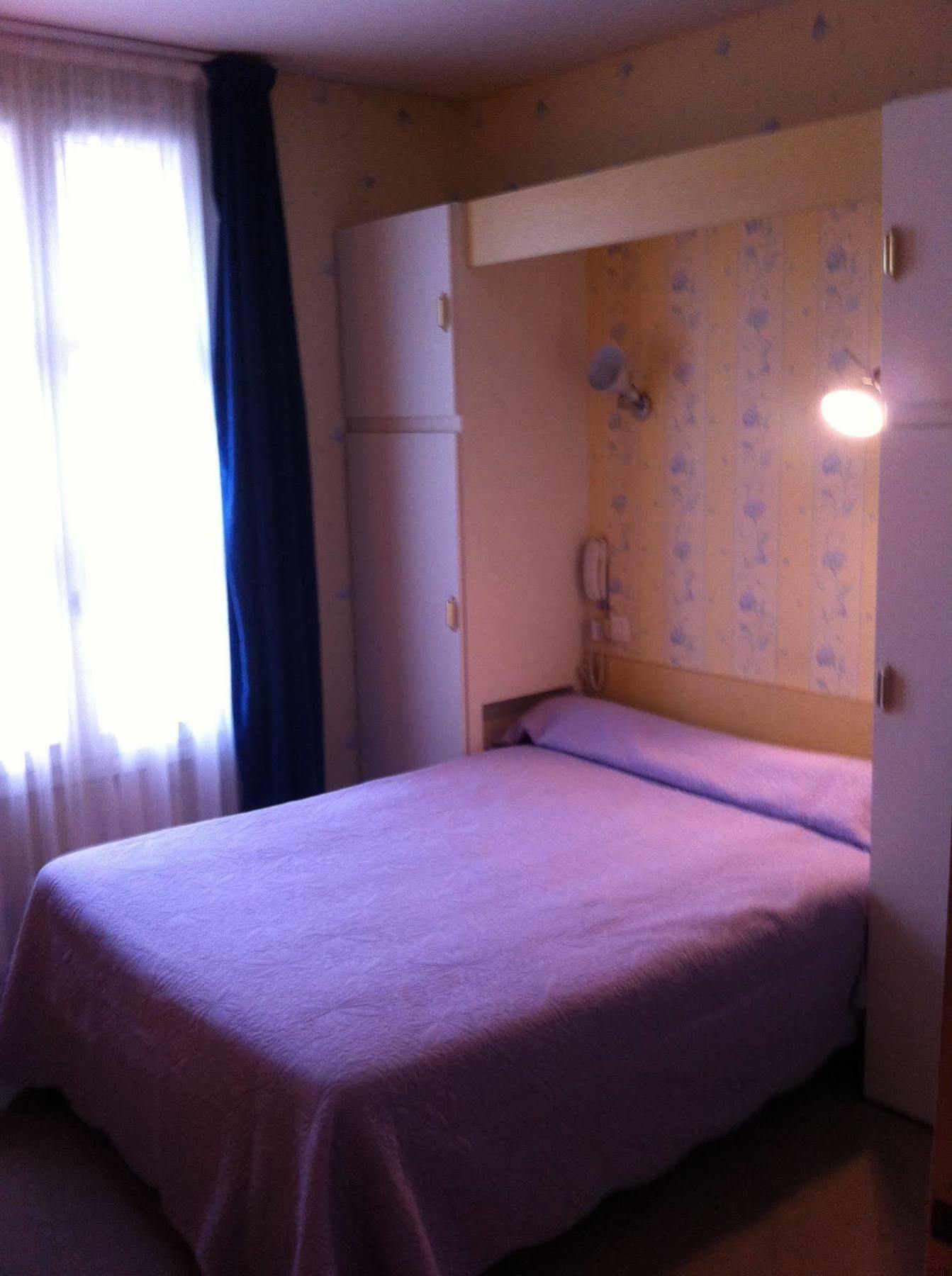 Les Pastels Hotel La Roche-sur-Yon Buitenkant foto