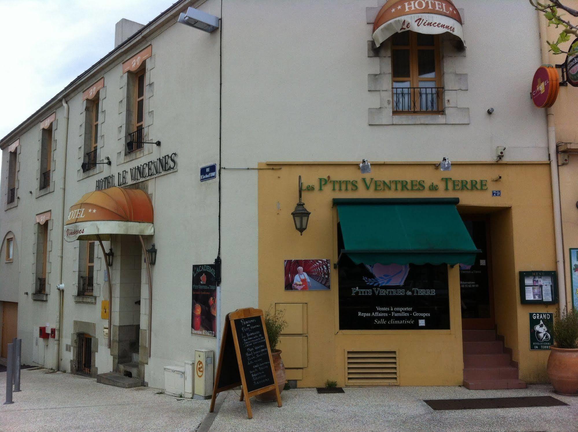 Les Pastels Hotel La Roche-sur-Yon Buitenkant foto